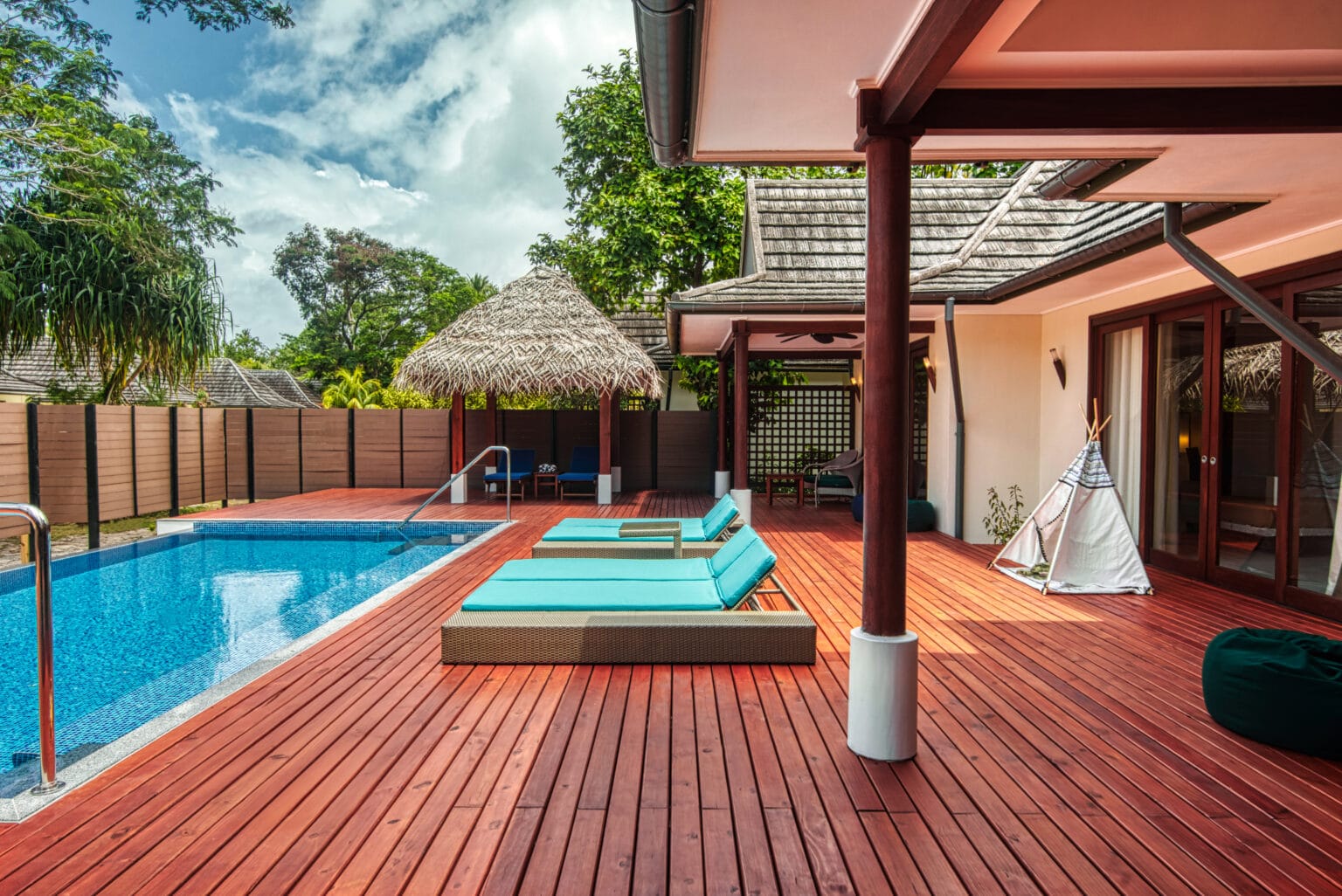 2br garden oasis pv pool deck 2