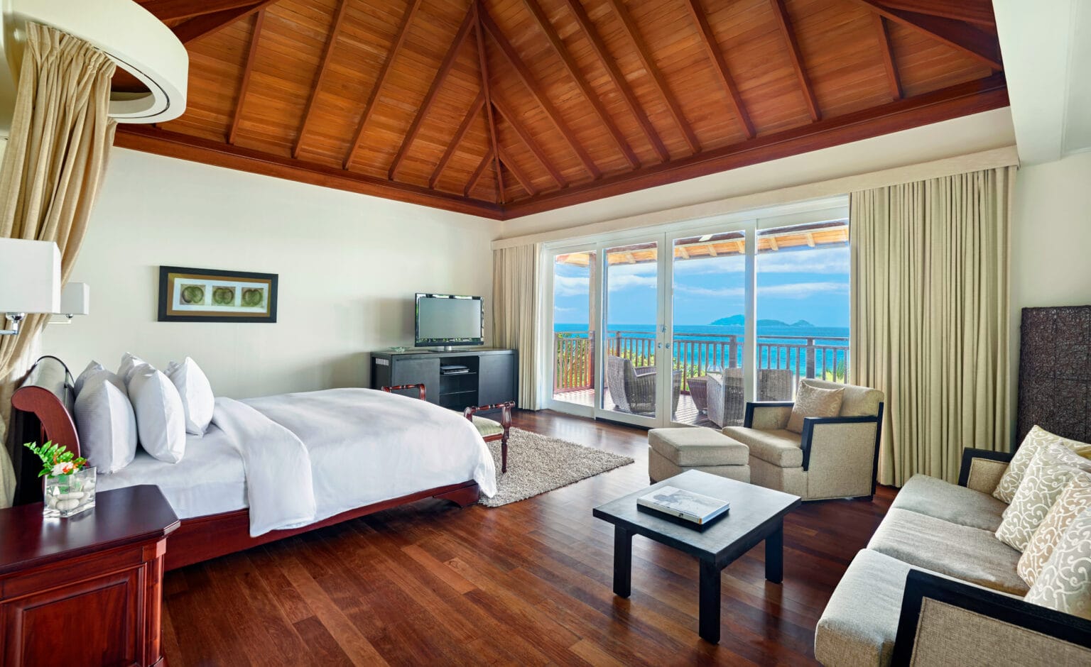2br labriz retreat bedroom