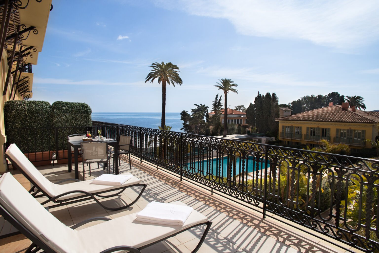 Hotel Royal Riviera, najlepsze hotele we Francji, luksusowe wczasy we Francji, zwiedzanie Francji z przewodnikiem, ekskluzywne hotele we Francji (32)