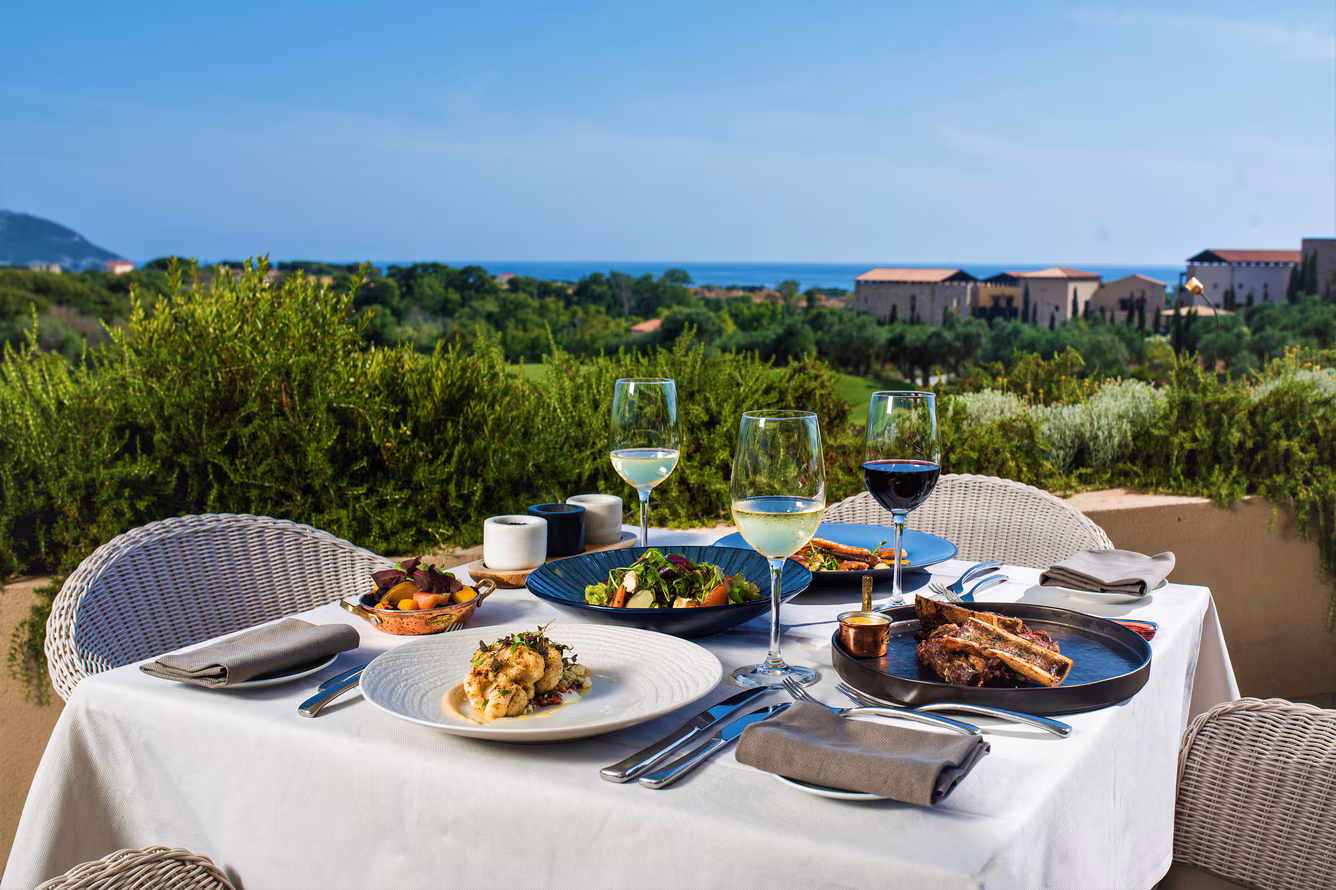 the westin costa navarino flame widok z restauracji
