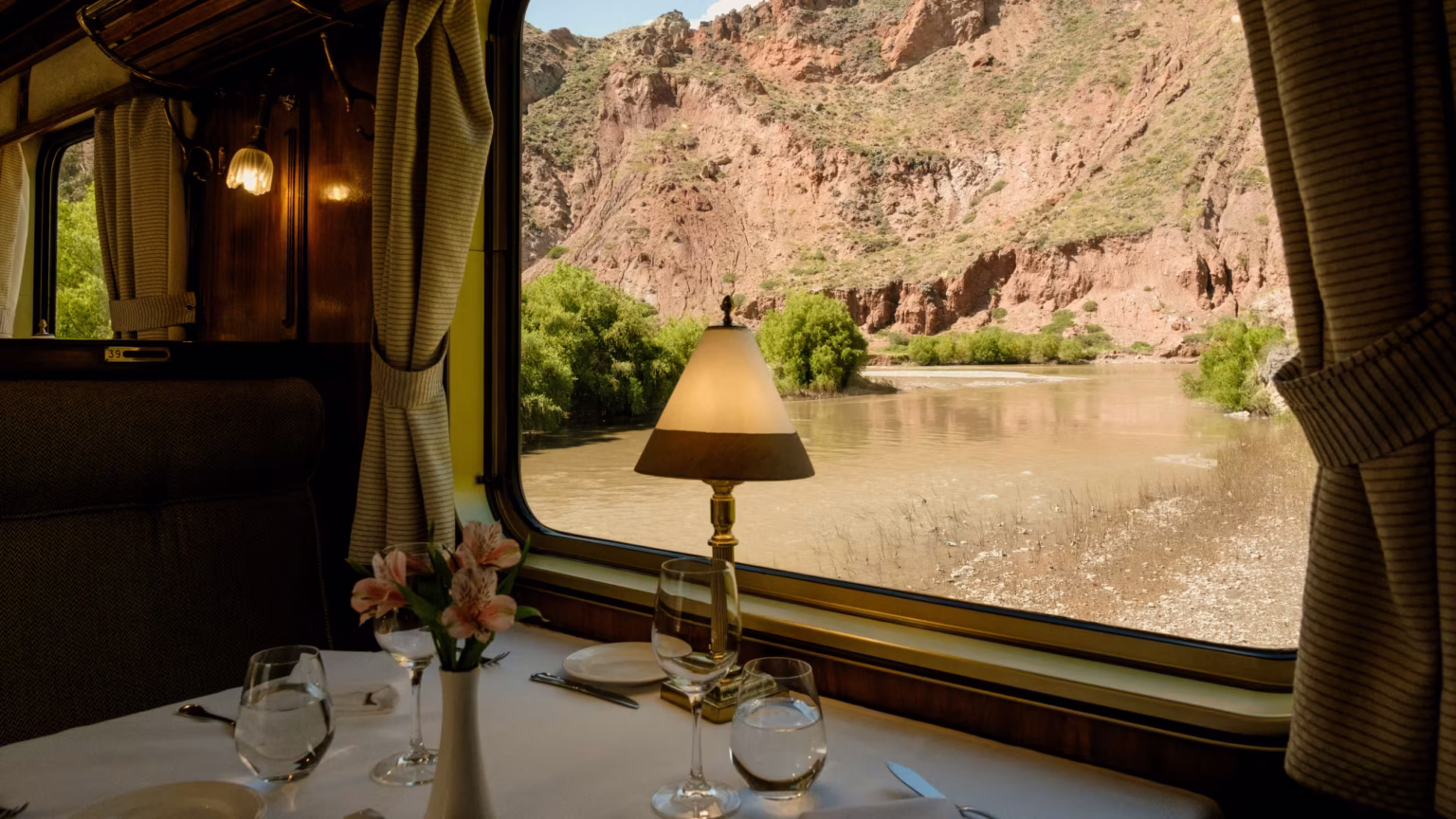 belmond hiram bingham widok z pociągu