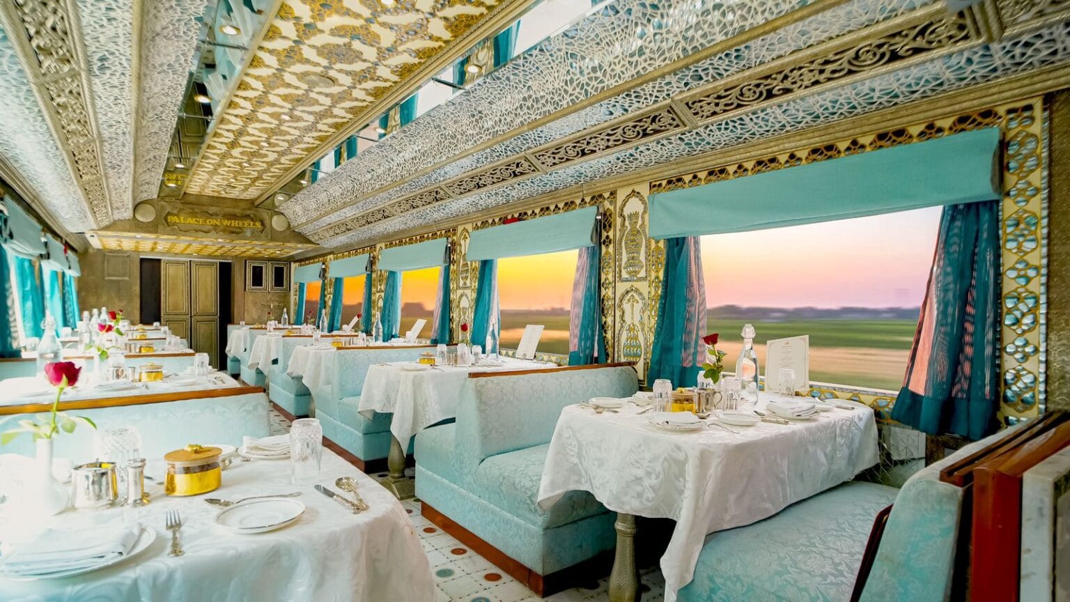 palace on wheels restauracja