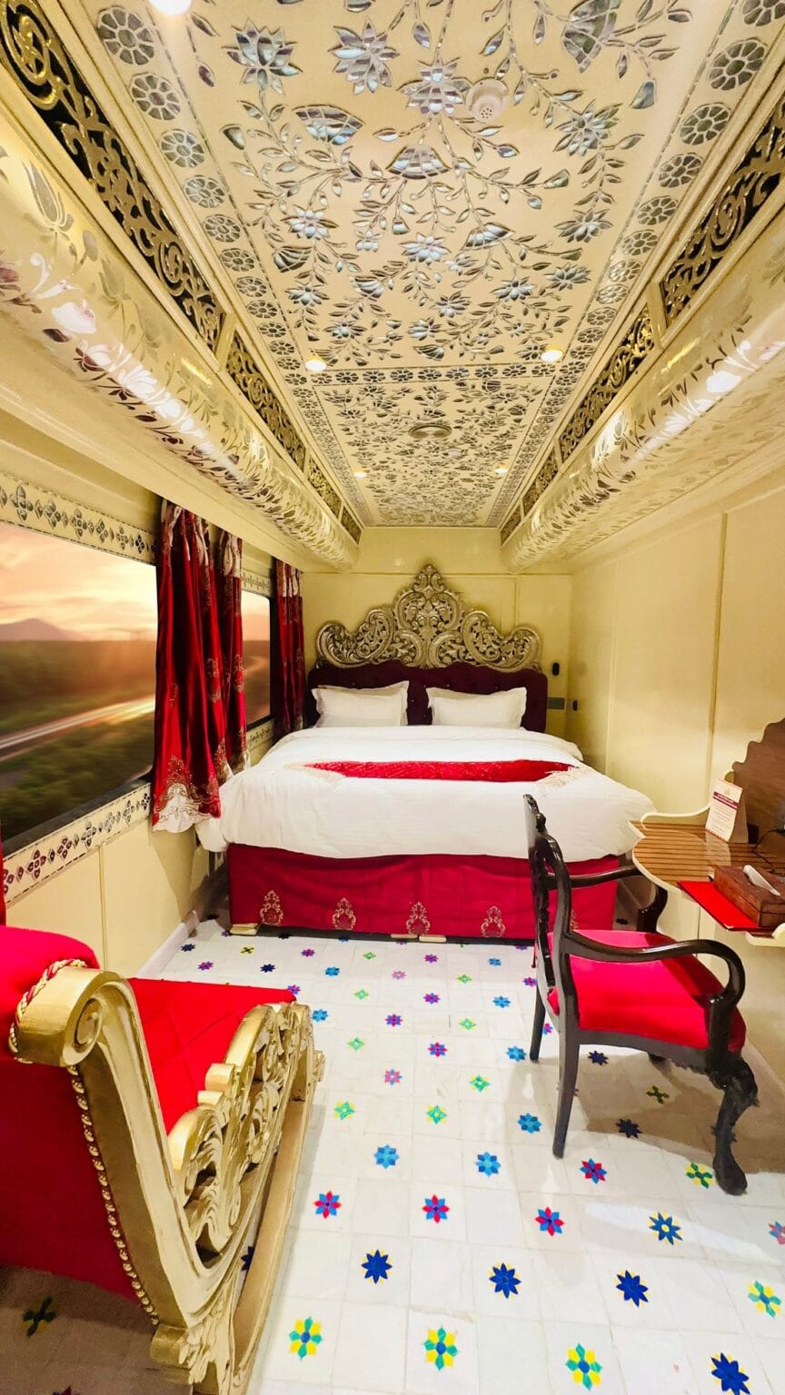 the palace on wheels 1