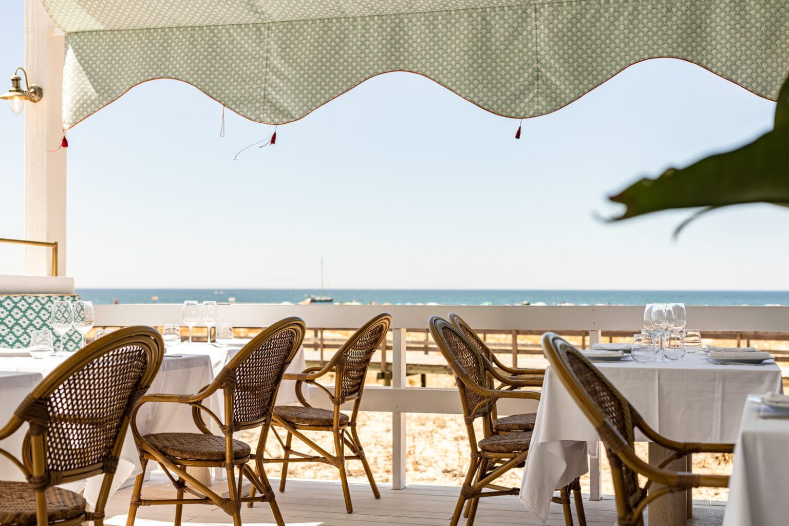 acosta restaurant (4) medium