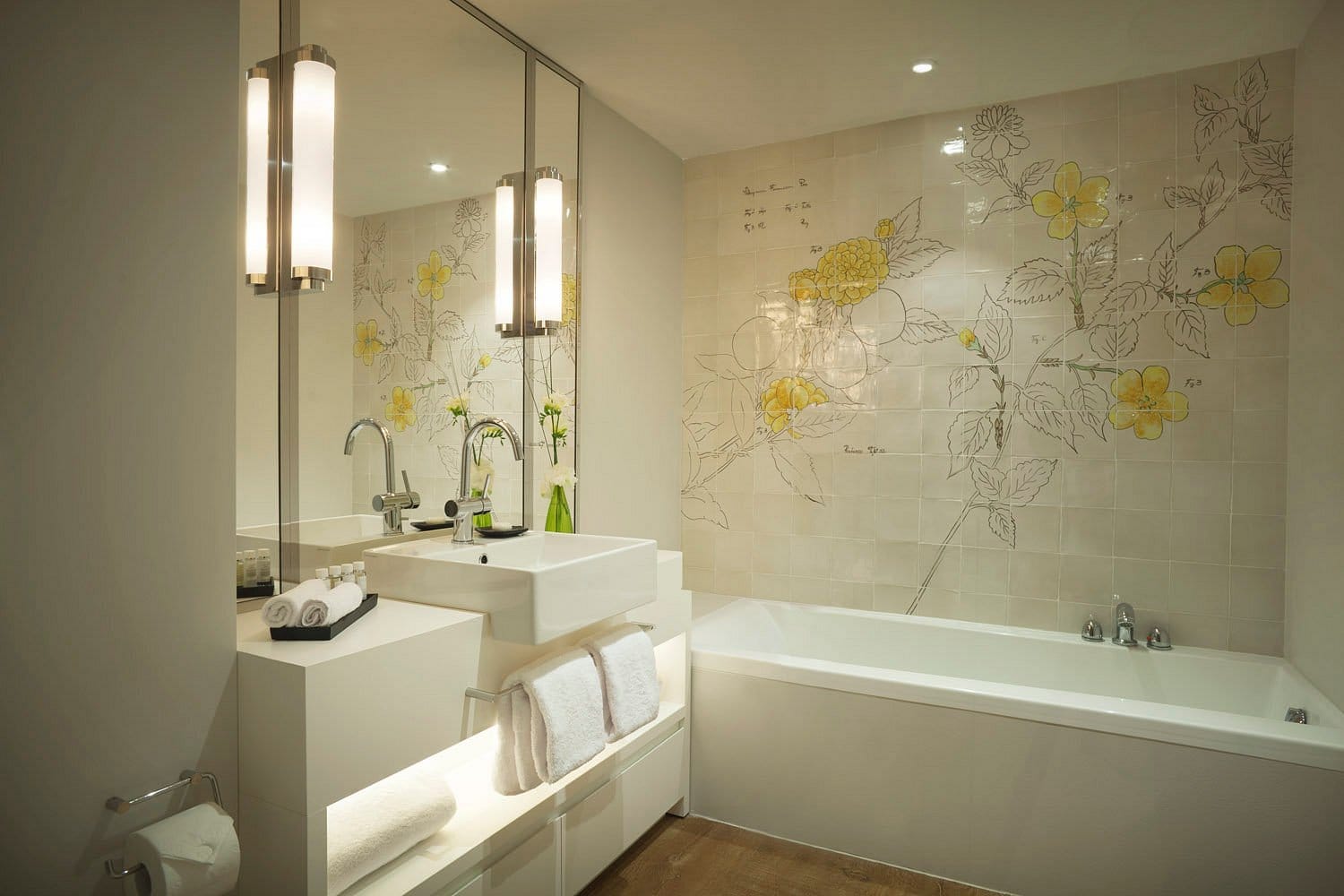 camiral golf & wellness double standard room łazienka