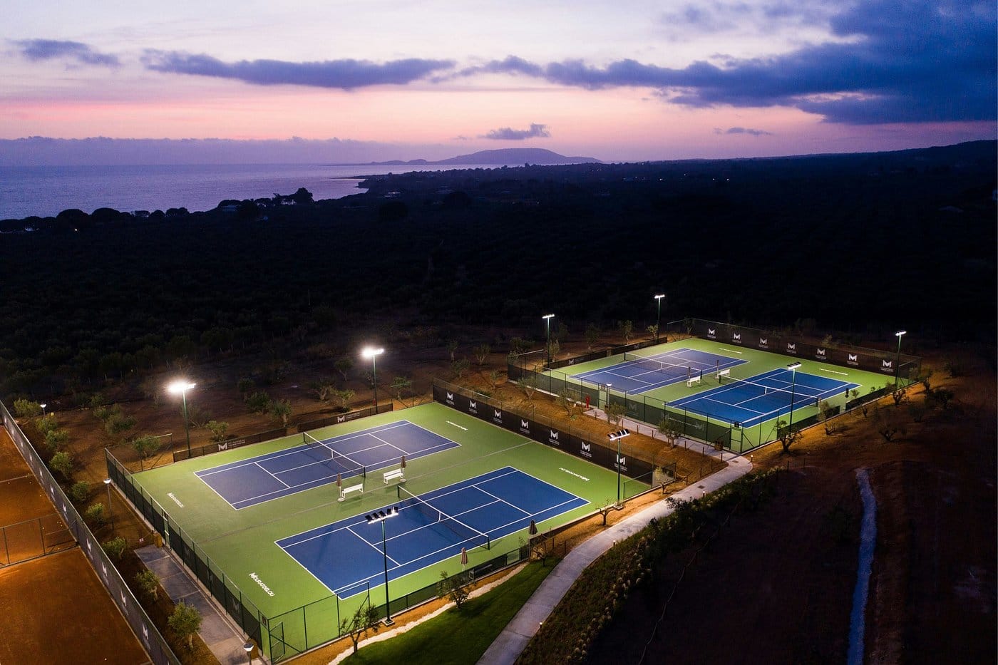 the romanos mouratoglou tennis center 1