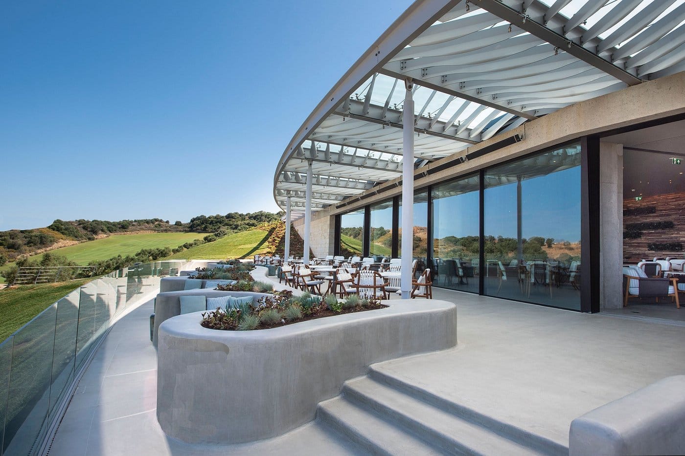 the romanos the bay course the clubhouse