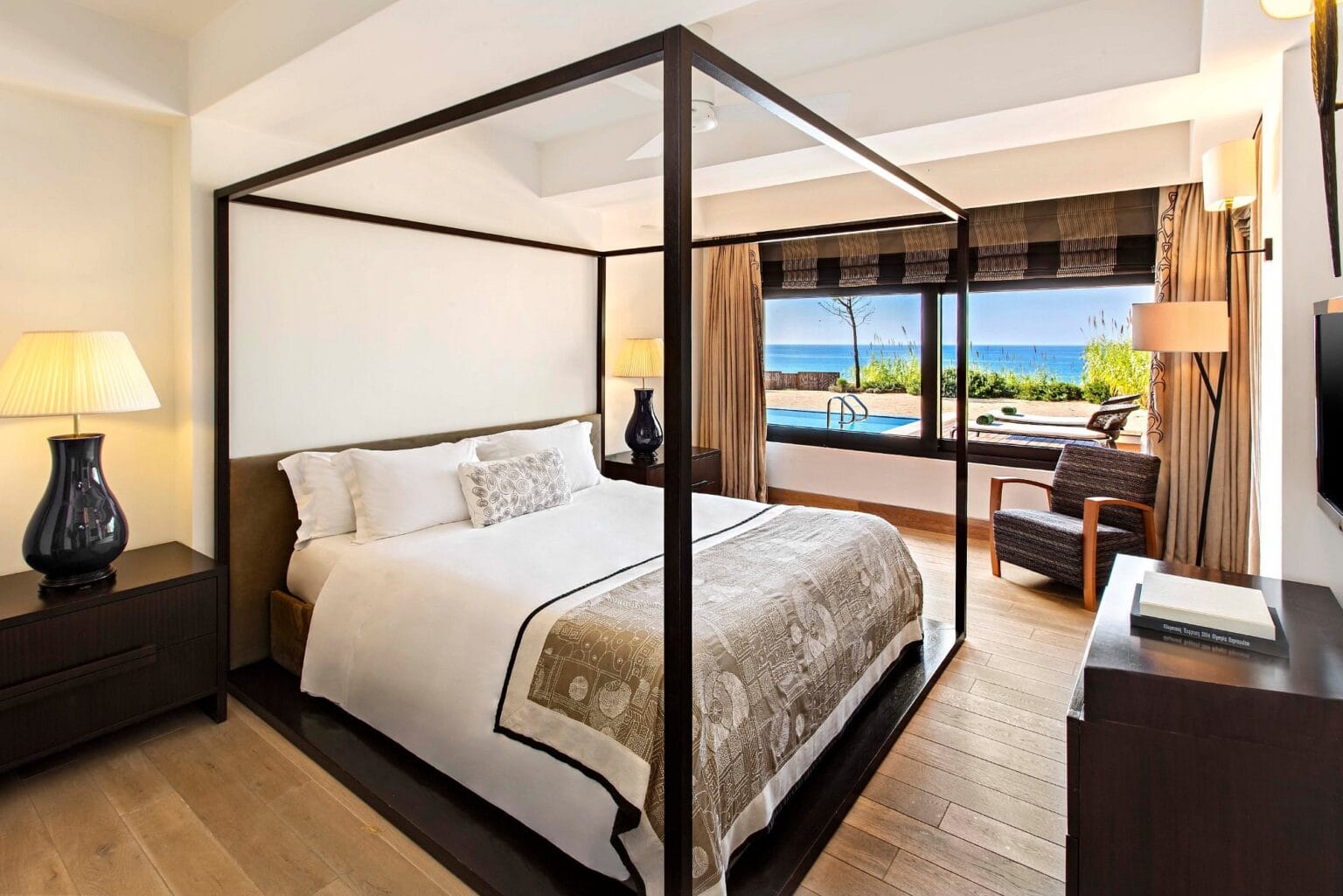 the romanos ambassador villas ithomi 2