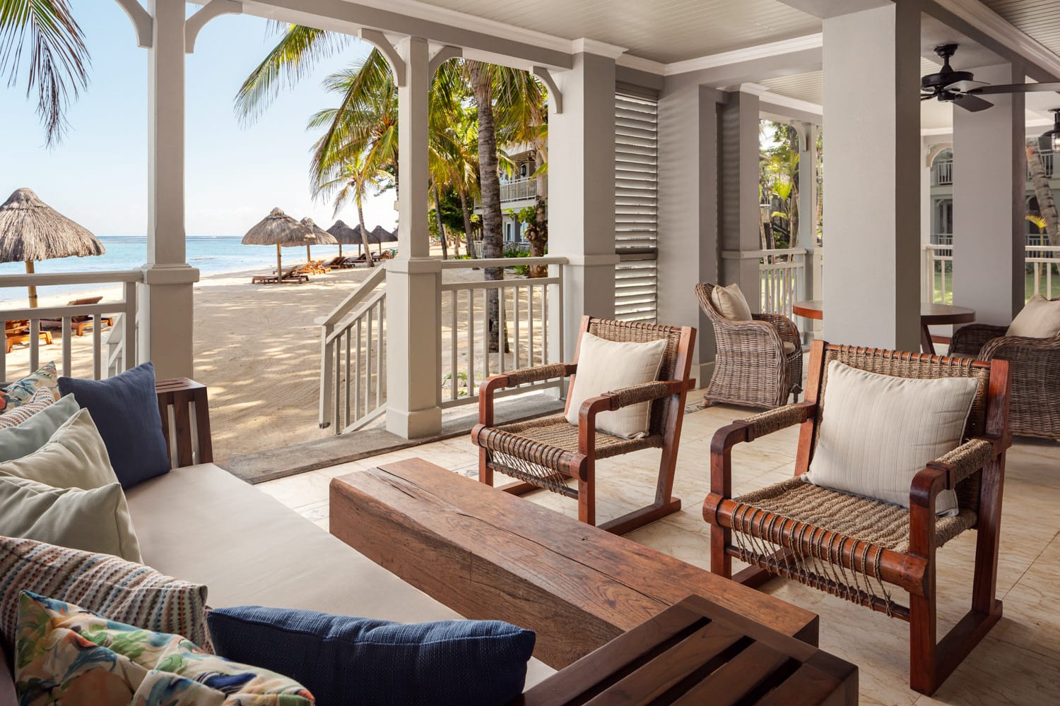 the st. regis le morne resort mauritius część wypoczynkowa na zewnątrz
