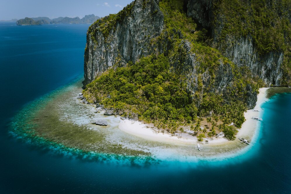 aerial view island sea