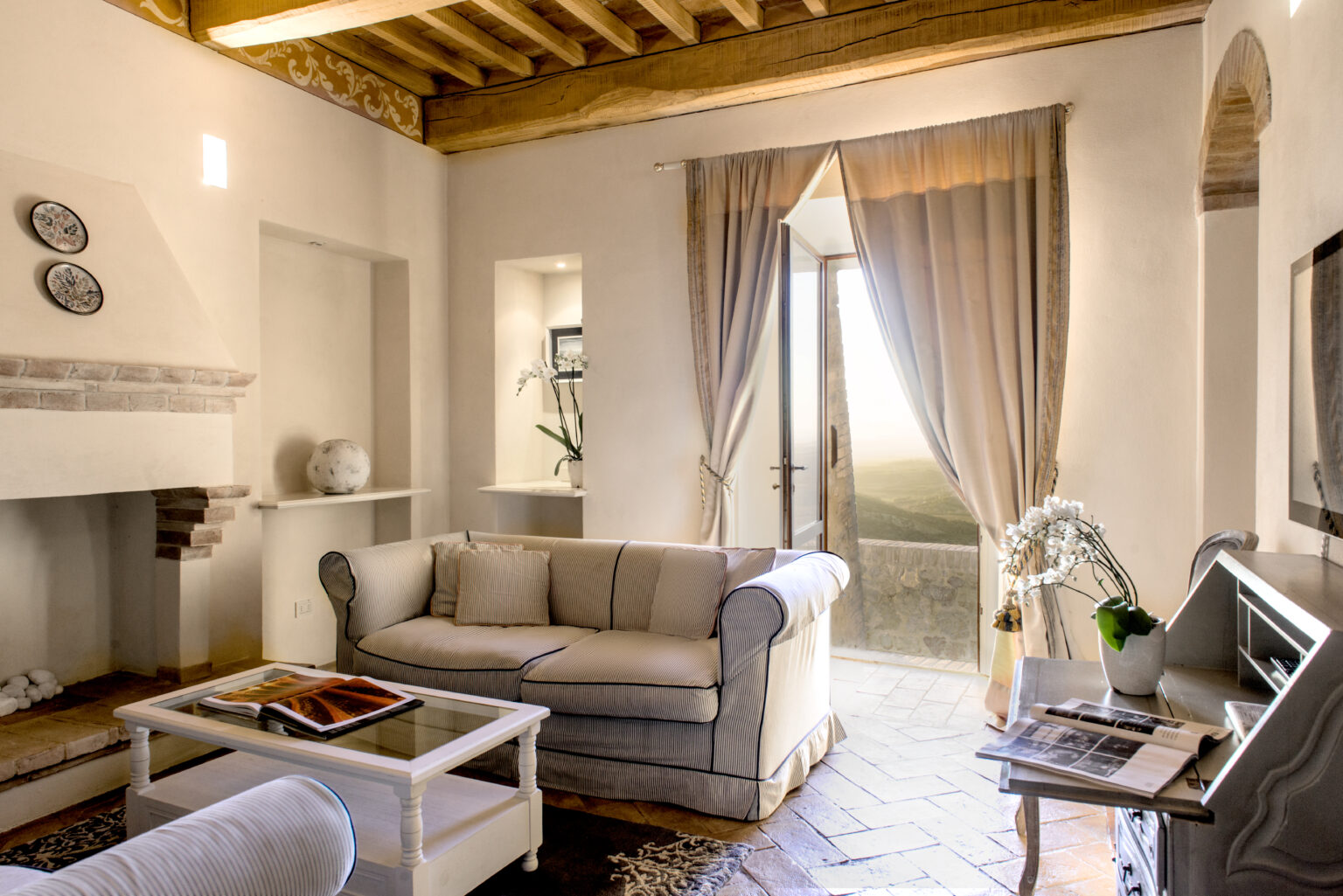 castello di velona castle style suite (4)
