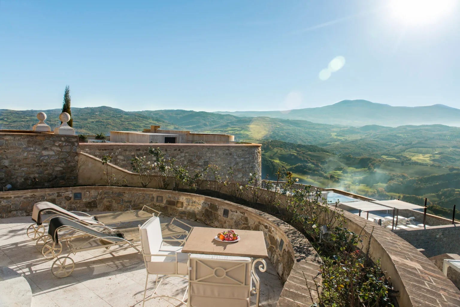 castello di velona resort montalcino unesco view terasa номер люкс