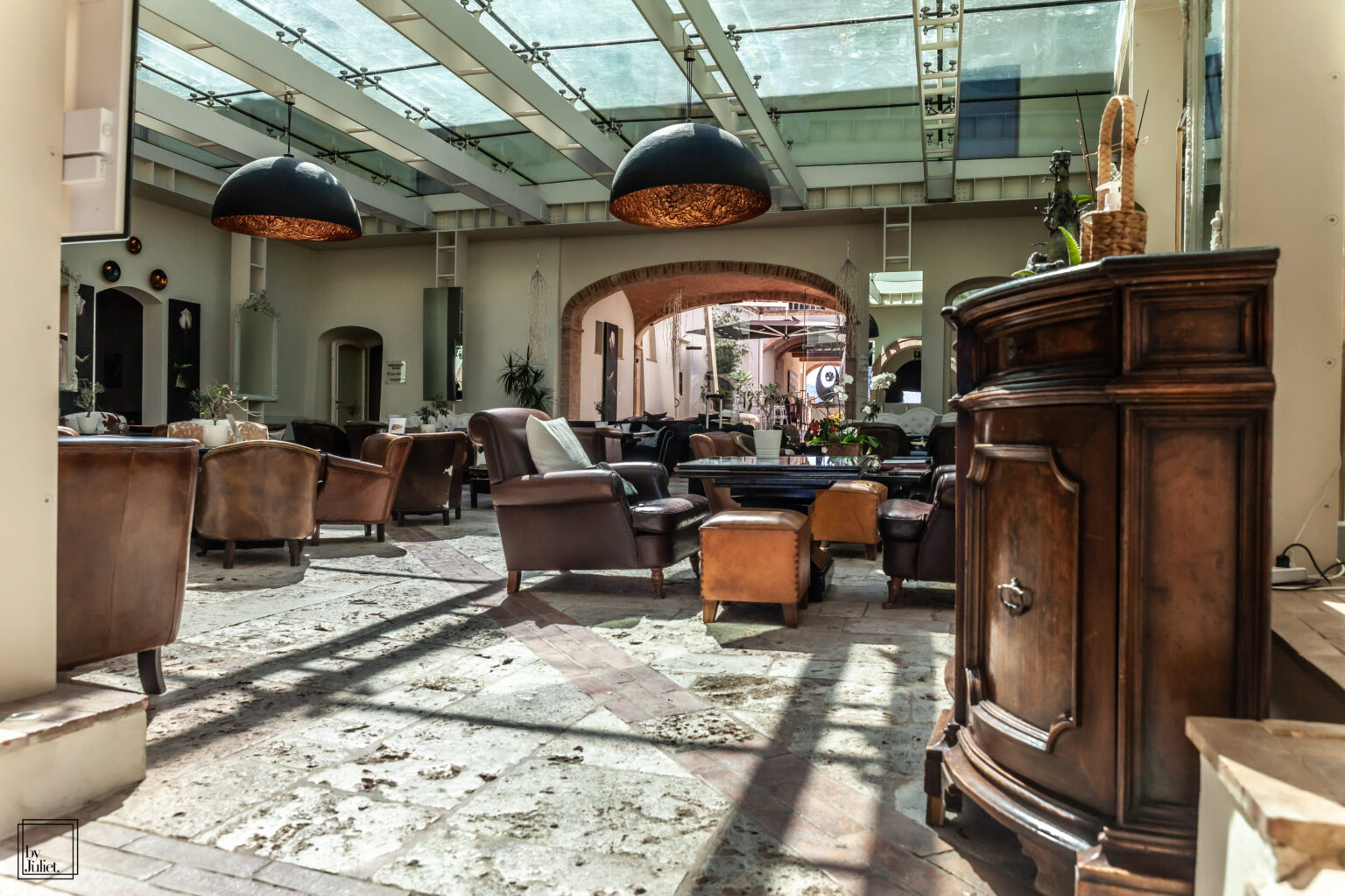castello di velona lobby