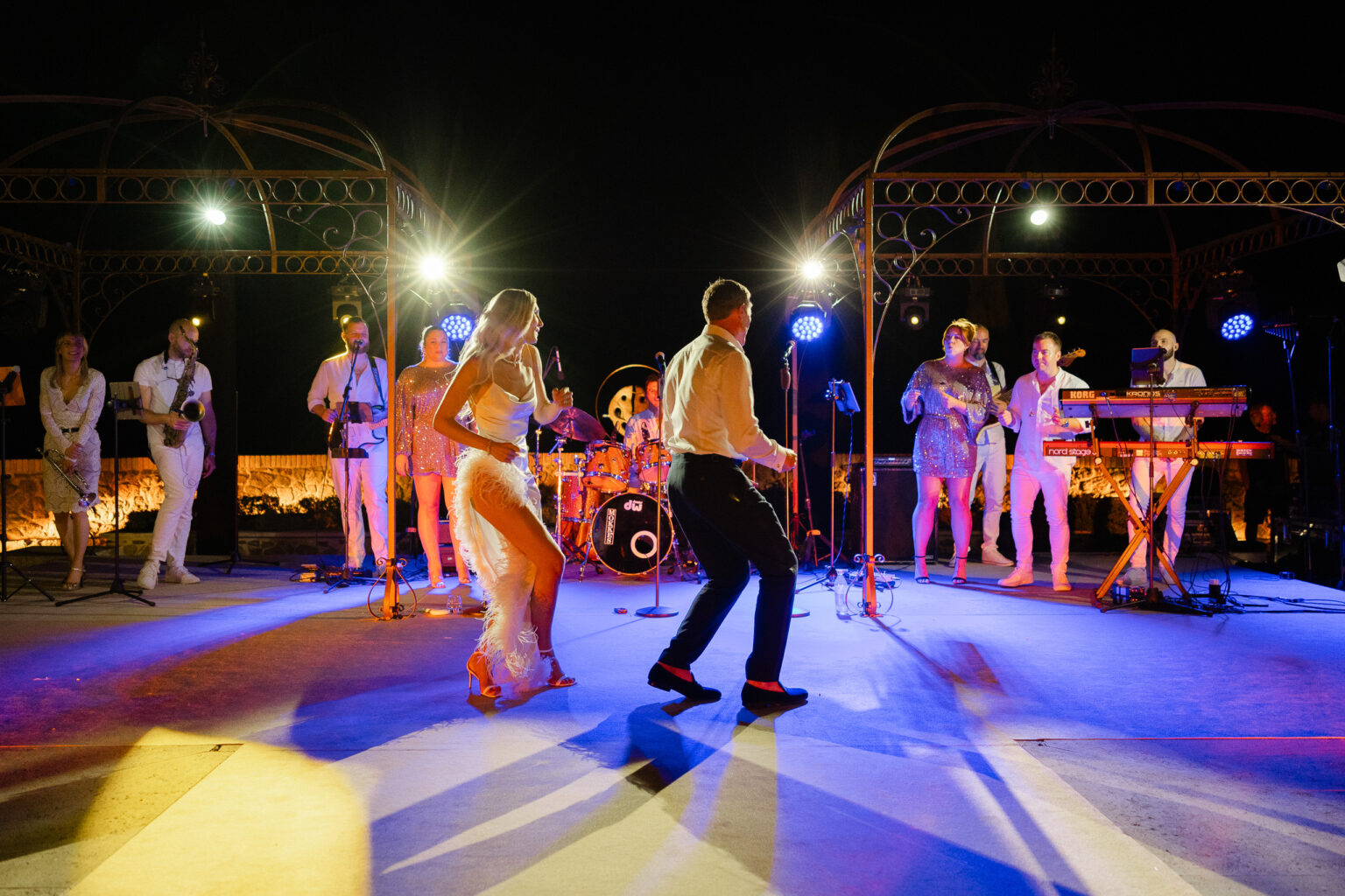 castello di velona party round terrace (9)