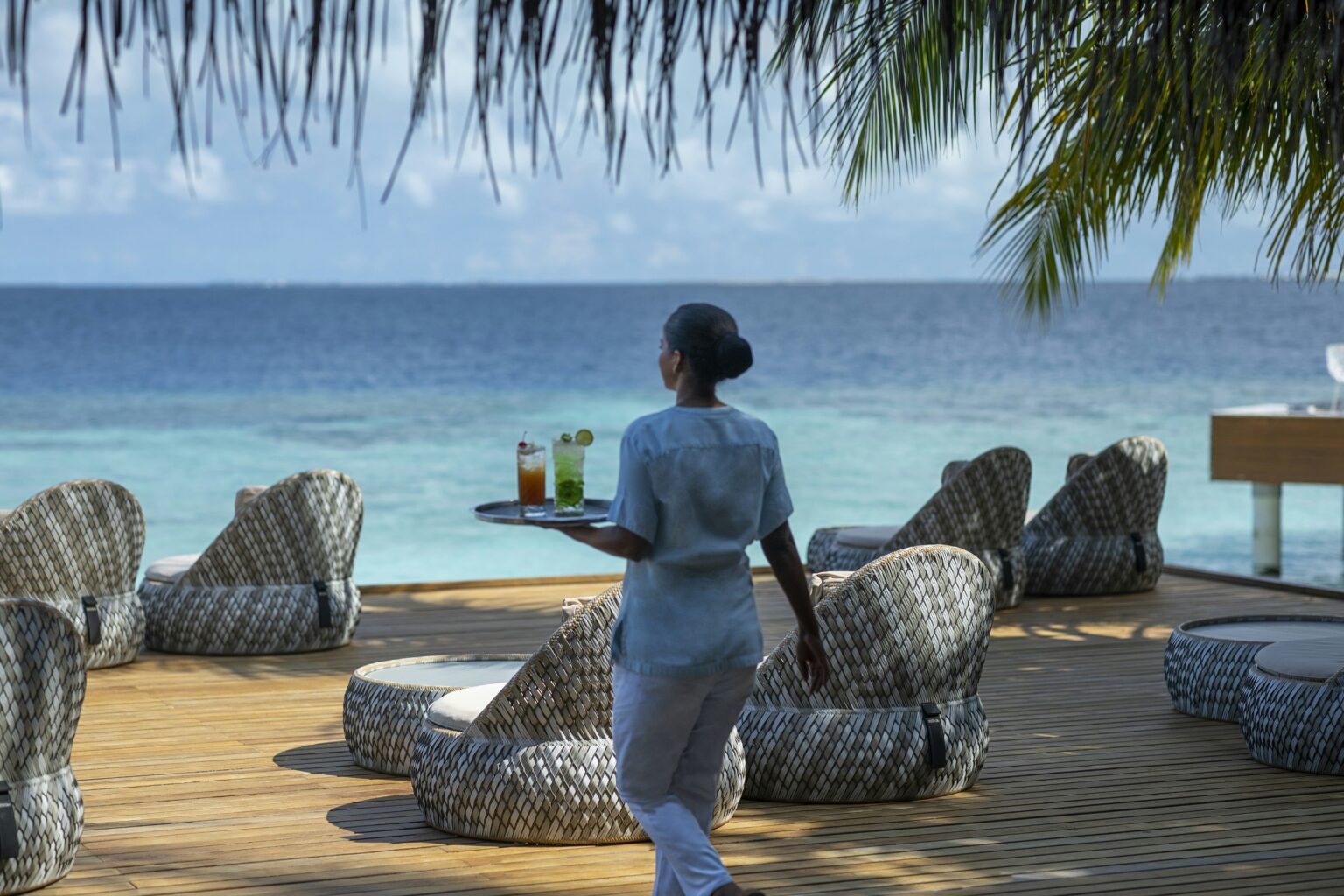 huvafen fushi huvafen fushi's luxe pool side bar & lounge