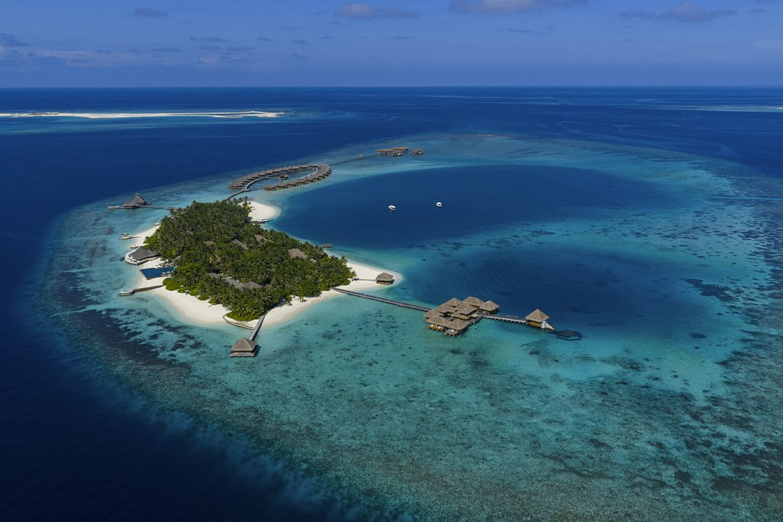 huvafen fushi huvafen islandoverview wide