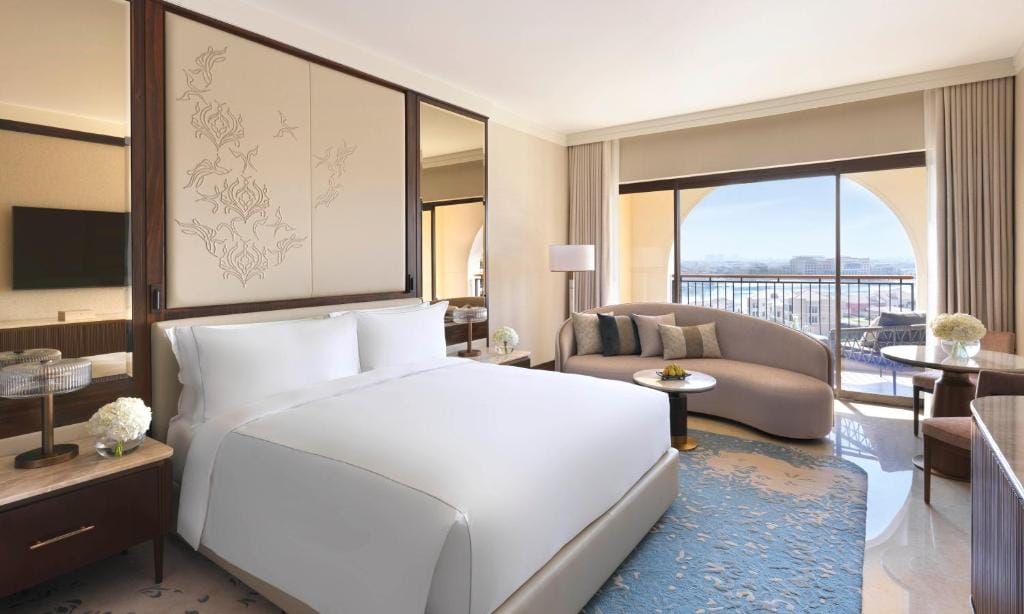 the ritz carlton abu dhabi, grand canal 8