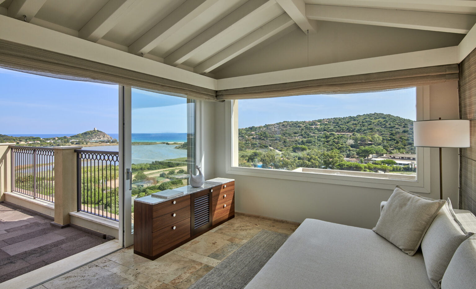 Conrad-Chia-Laguna-Sardinia-09