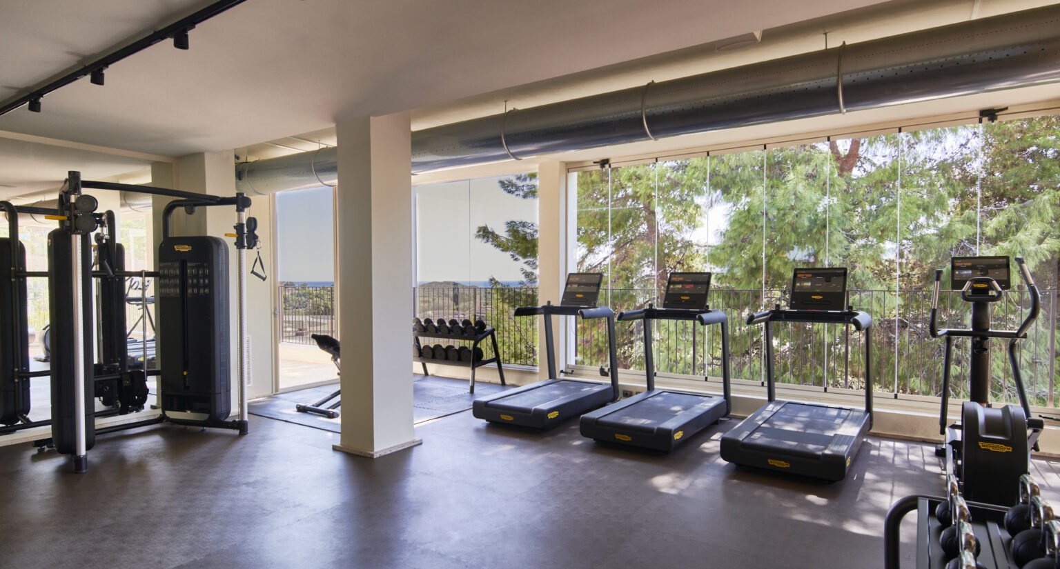 Conrad-Chia-Laguna-Sardinia-22