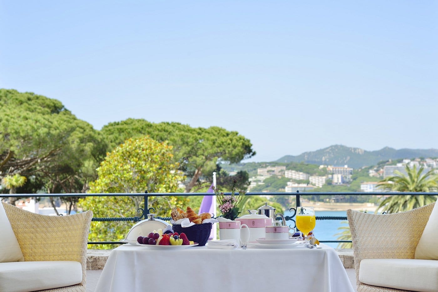 hostal de la gavina suite terrace bay view