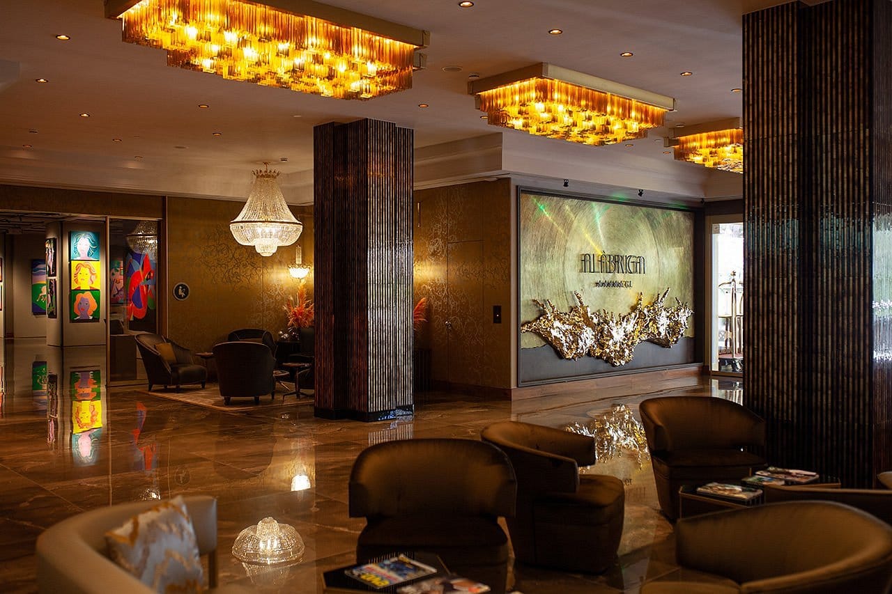 alàbriga hotel & home suites lobby