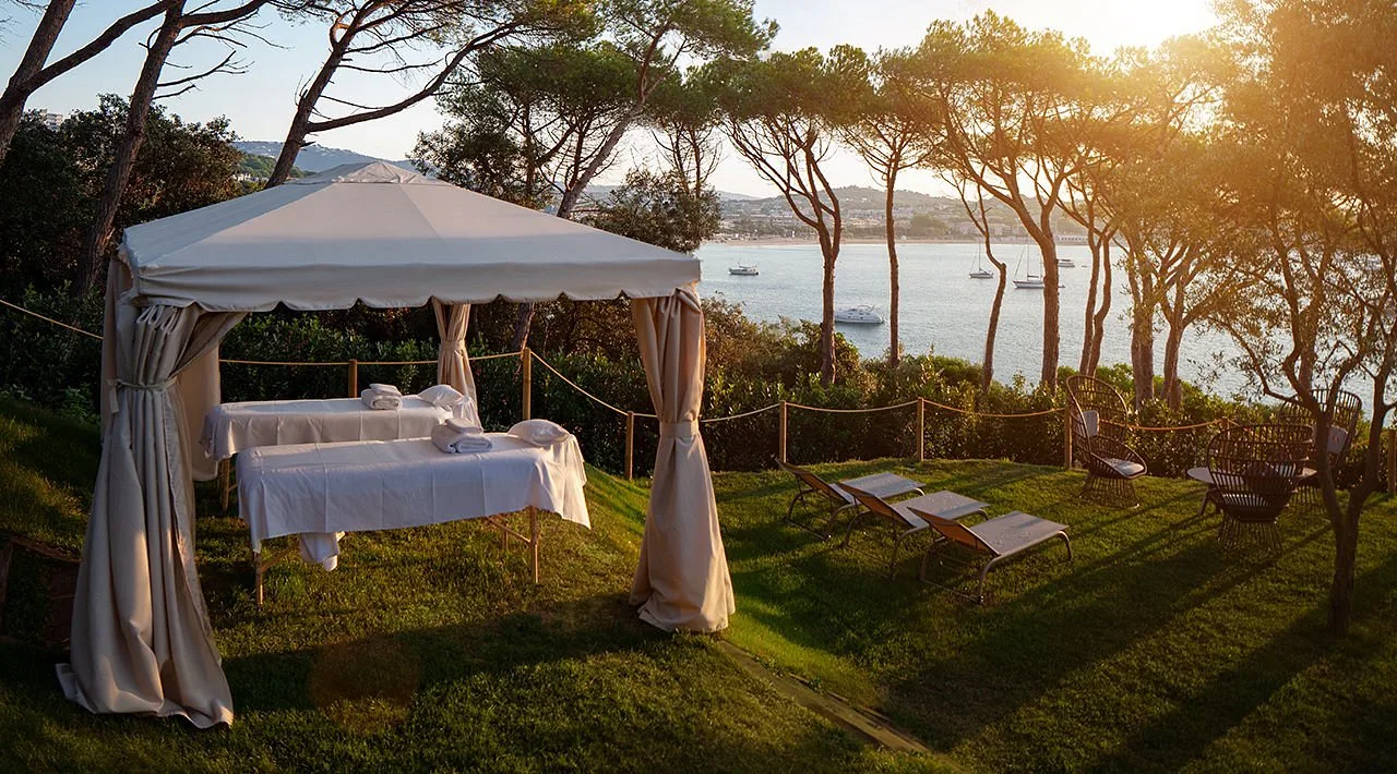 зона оздоровлення готелю Alàbriga та домашнього люкса