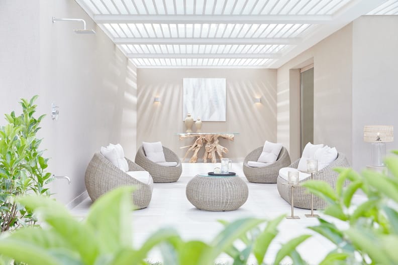 ikos dassia biuro carter (8)