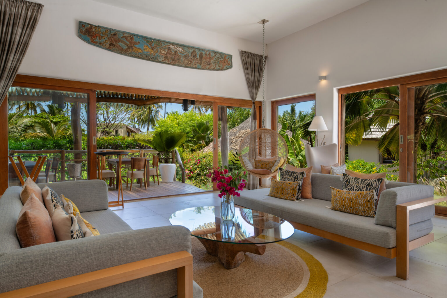 dining lounge bar view