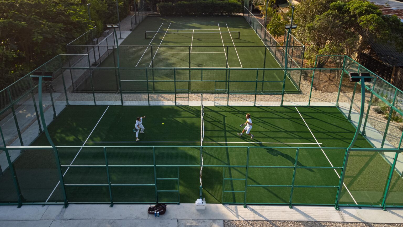 experiences padel and tennis