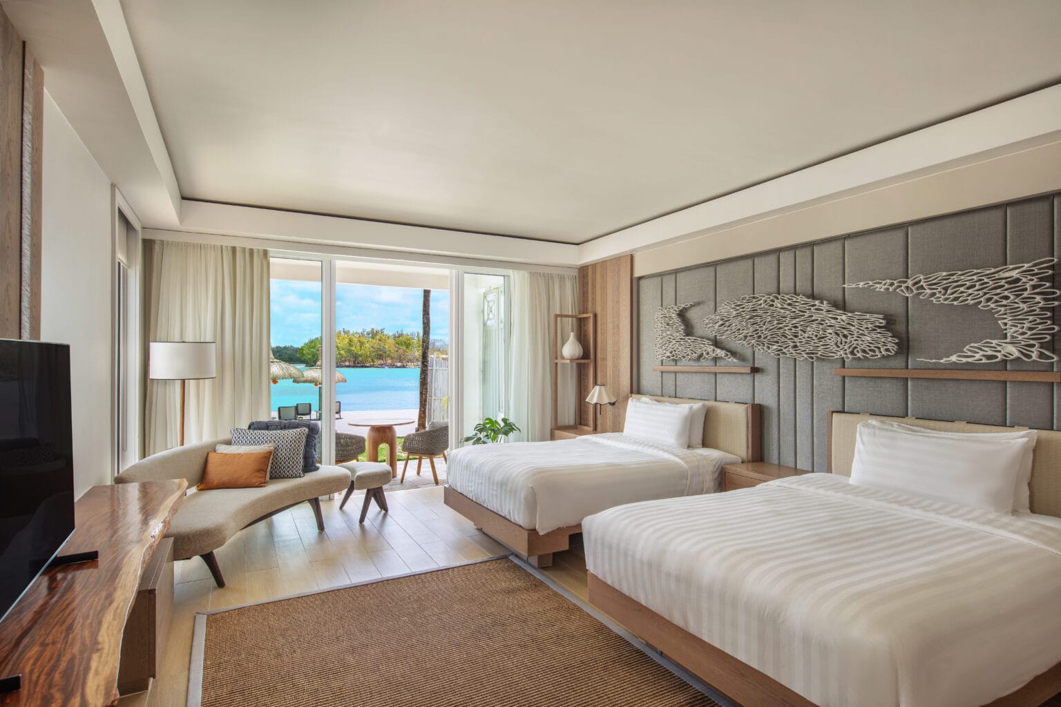 shangri la le touessrok mauritius frangipani family beachfront suite 2