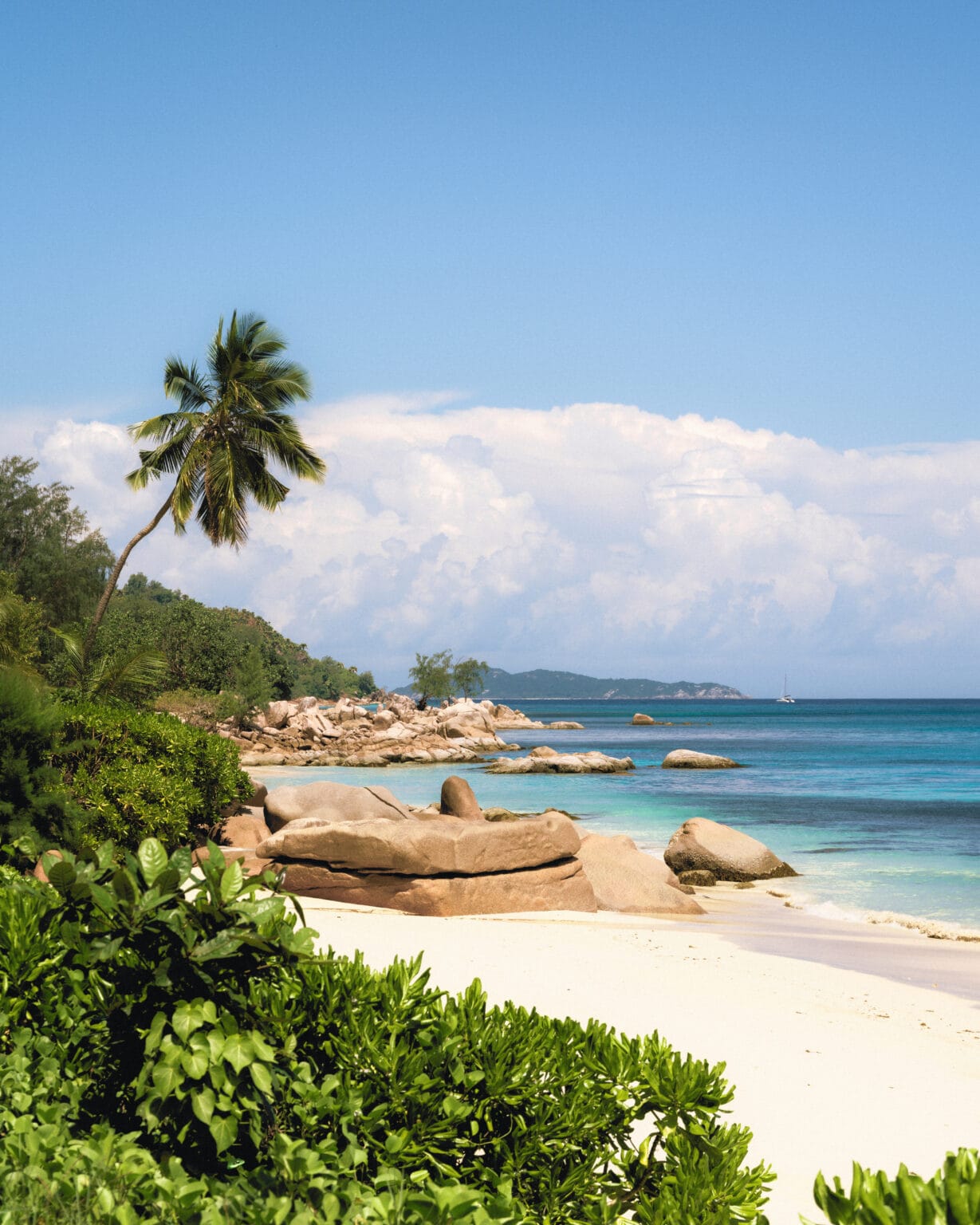 raffles seychelles a5e5 thedronebook beach