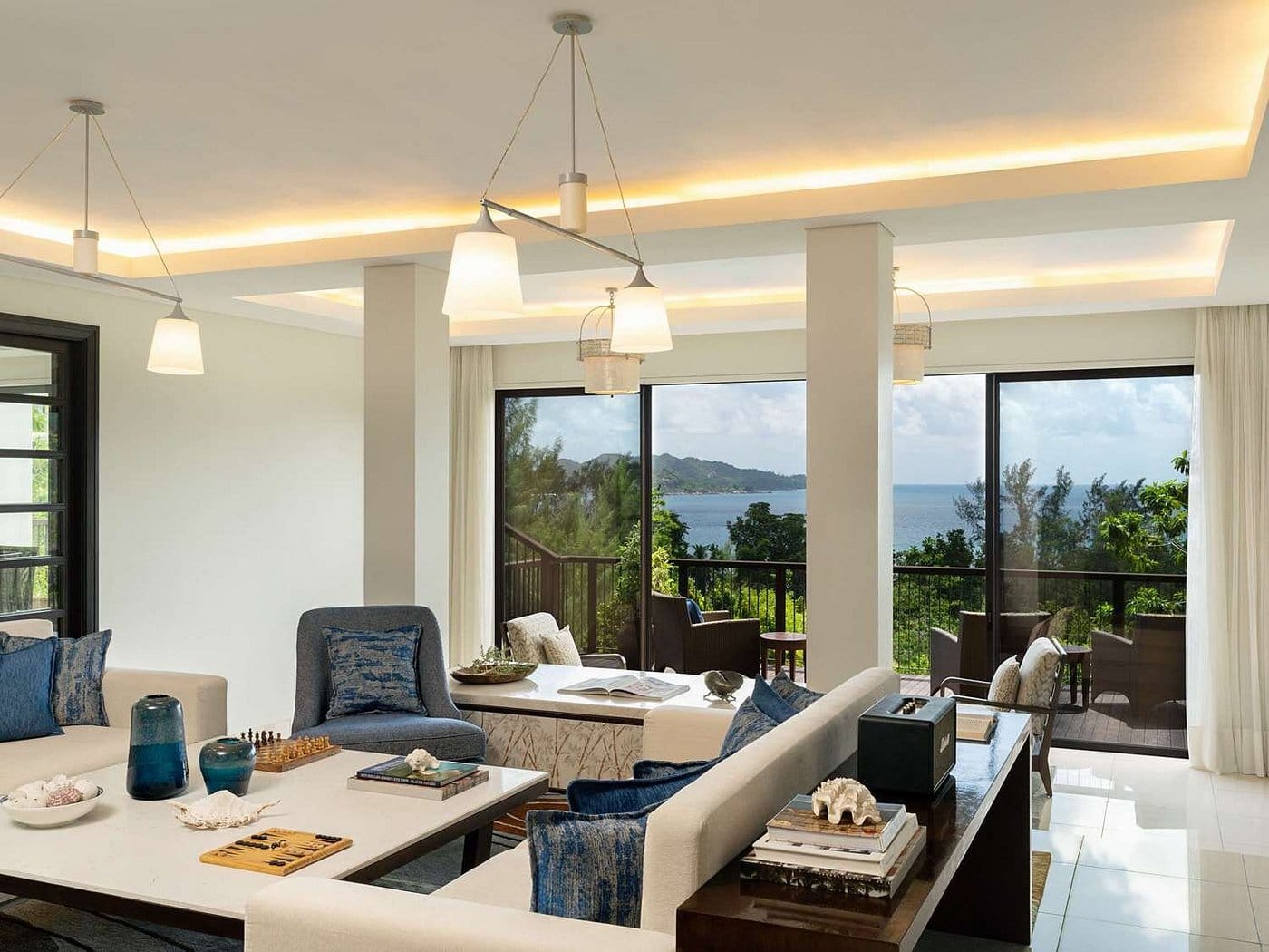 raffles seychelles guest room