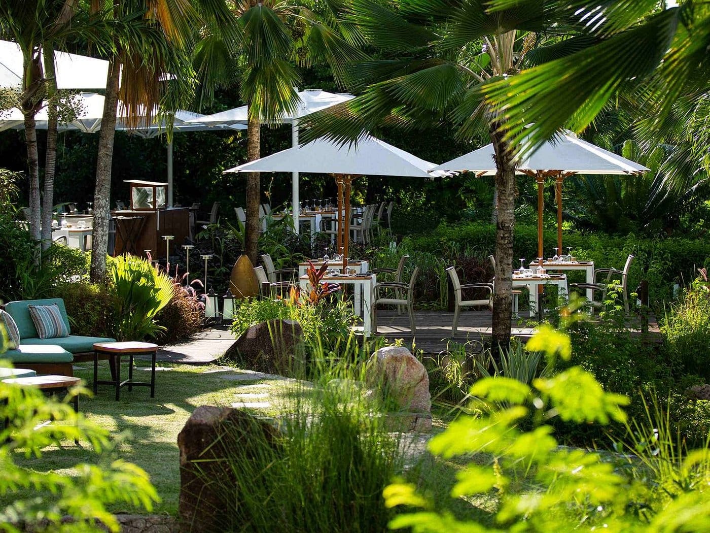 raffles seychelles restaurant