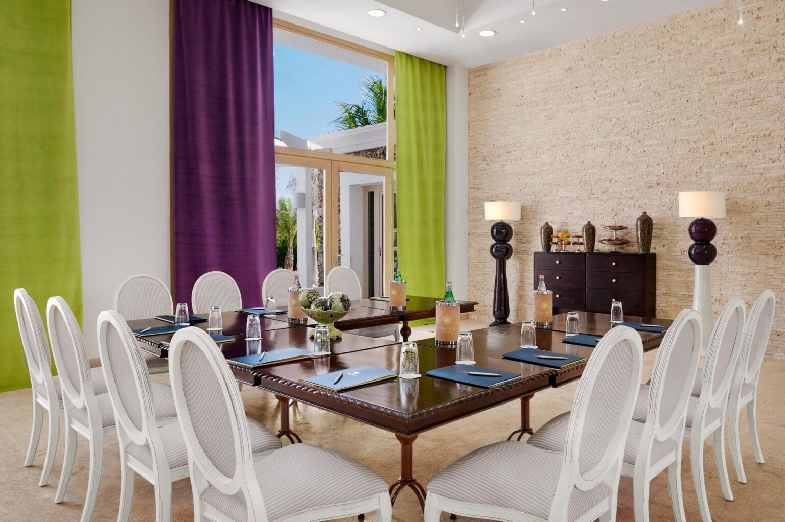 0000849128_Corallina-Meeting-Room.jpg