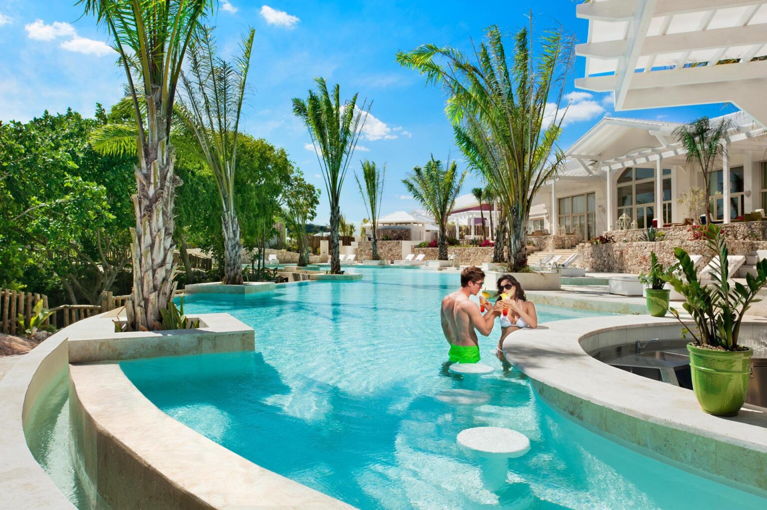 0000849222_Cocktails-at-Blue-Lagoon.jpg