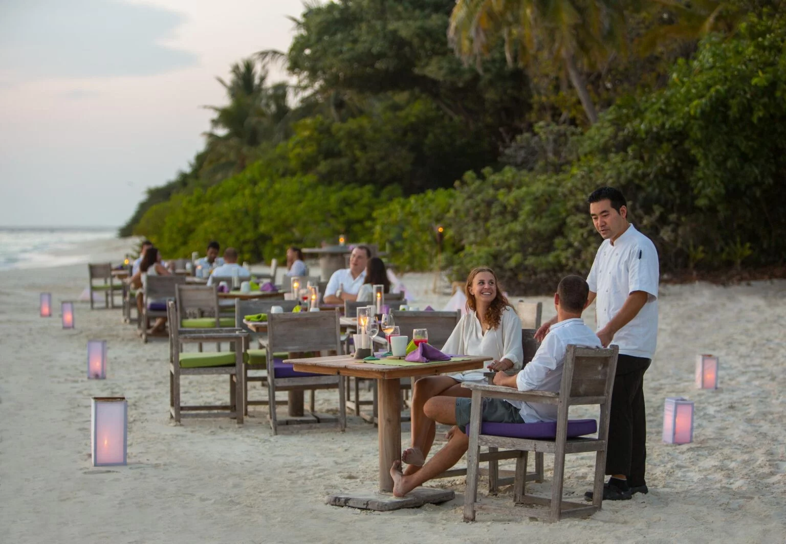 010-SF-Soneva_Fushi_By_The_Beach_restaurant2_by_Richard_Waite.jpg