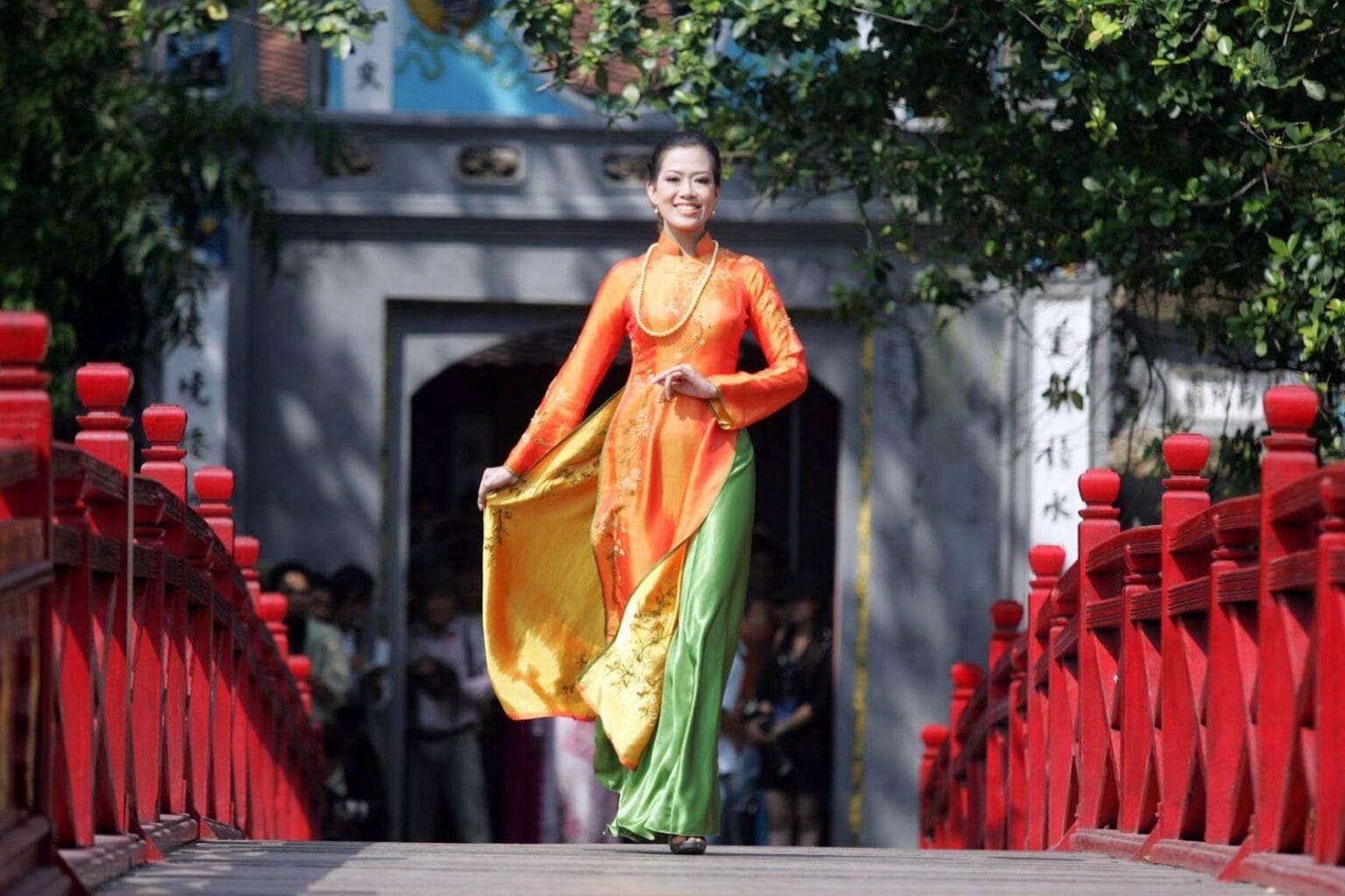 02-ao-dai.jpg