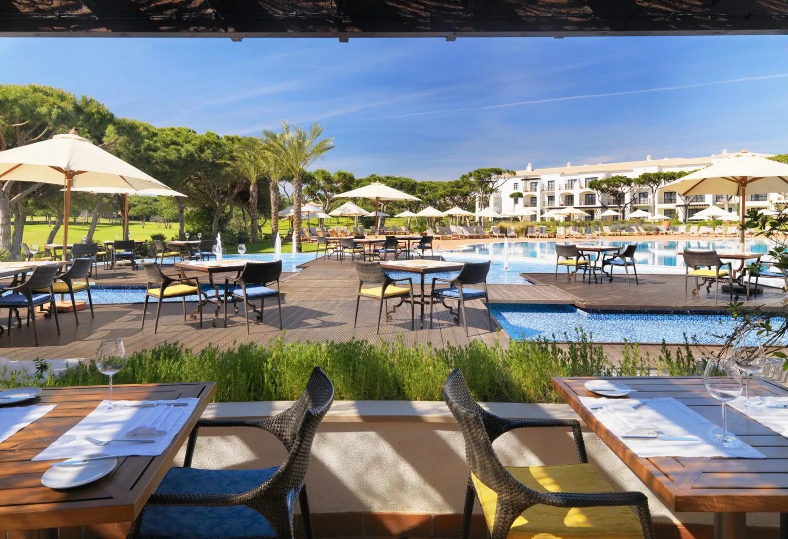10.e-Main-Restaurant-O-Grill.jpg