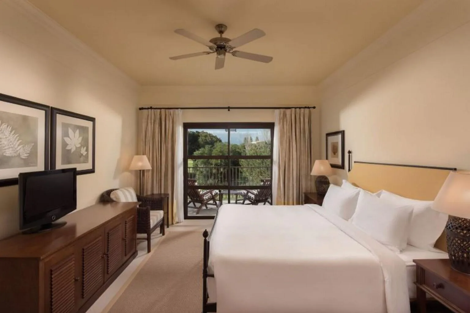 17.-Master-Bedroom.jpg