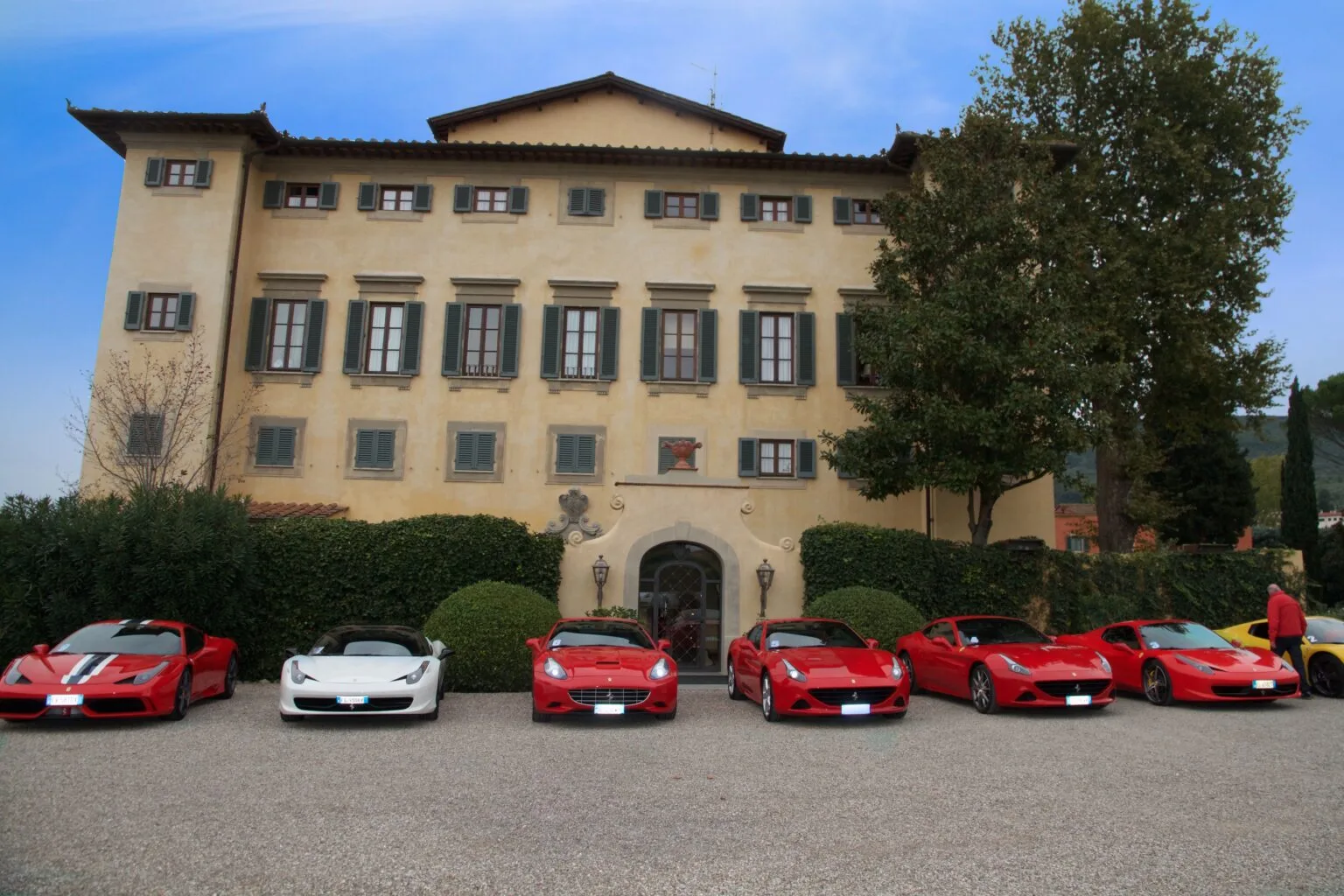 1_red-travel-italia-in-ferrari.jpg