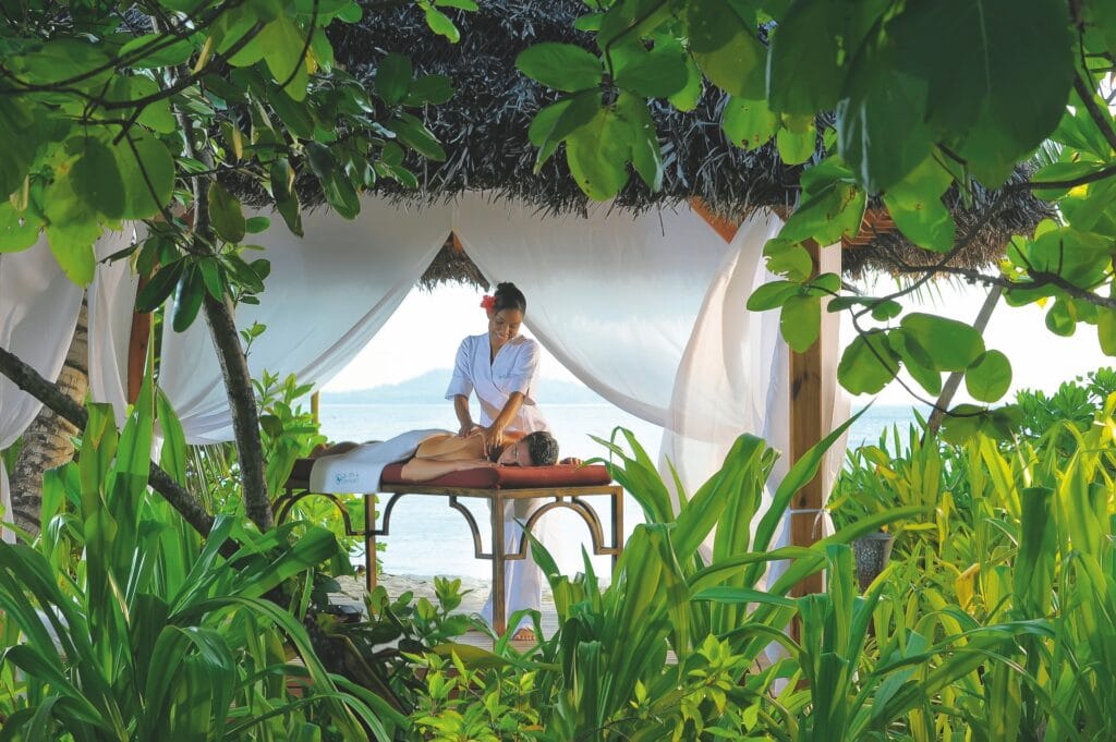 Wybierz dla siebie najlepsza willę w luksusowym hotelu na Seszelach w 2026 roku,Wakacje na Seszelach w willi,Wybierz dla siebie najlepsza willę w luksusowym hotelu na Seszelach na wakacje 2026,Wakacje na Seszelach w willi w 2026 roku,Po najlepsze wille na Seszelach w 2026 roku jak i wakacje szyte na miarę zapraszamy do kontaktu z naszym biurem: travel@carter.eu.