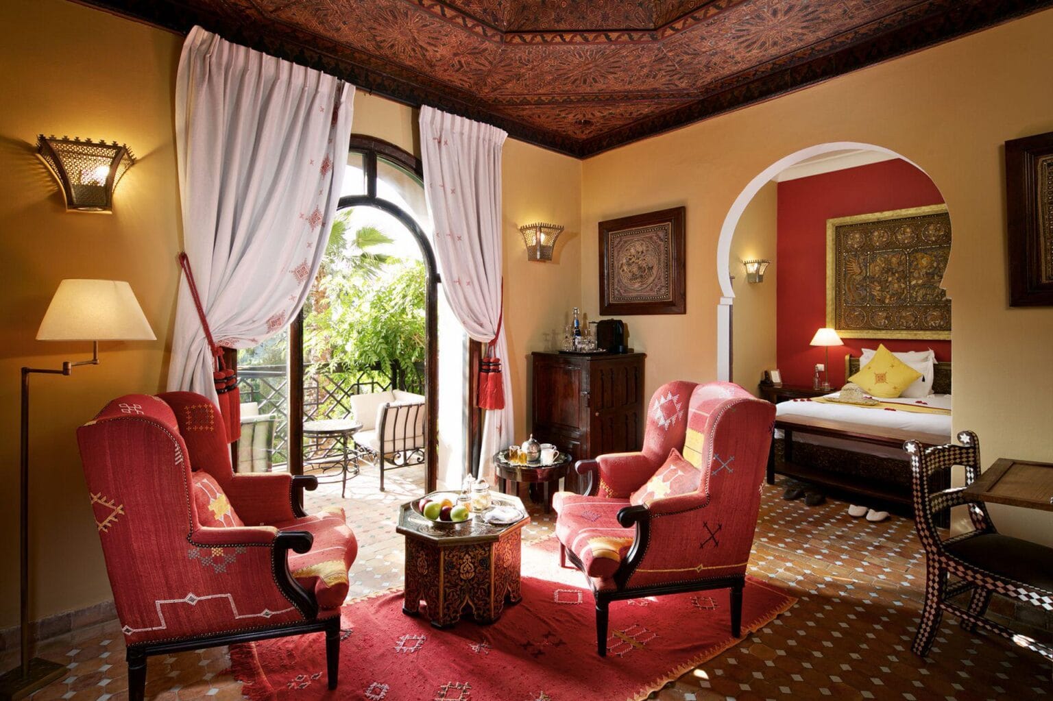25-deluxe-room.jpg