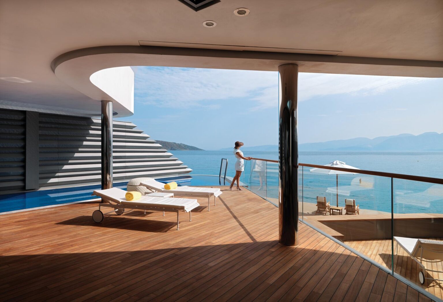 27851973-H1-Yachting-Suite-Exterior.jpg