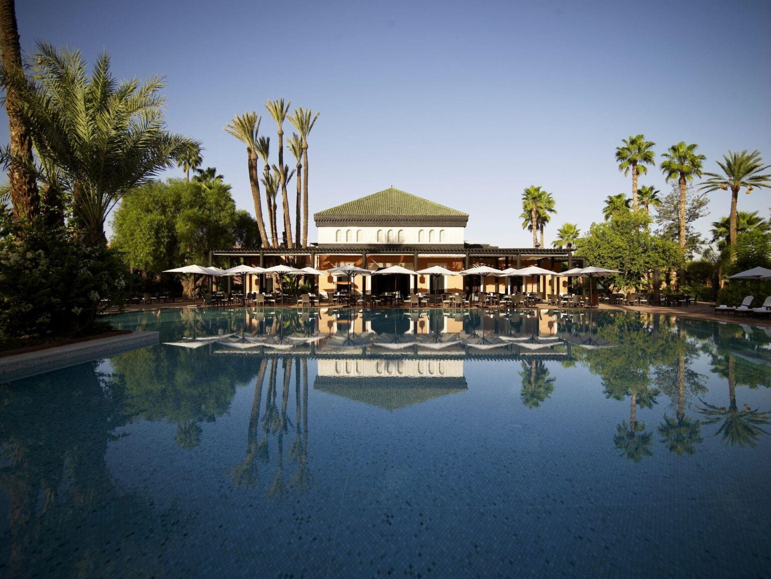 28072636-H1-La-Mamounia-Pool.jpg