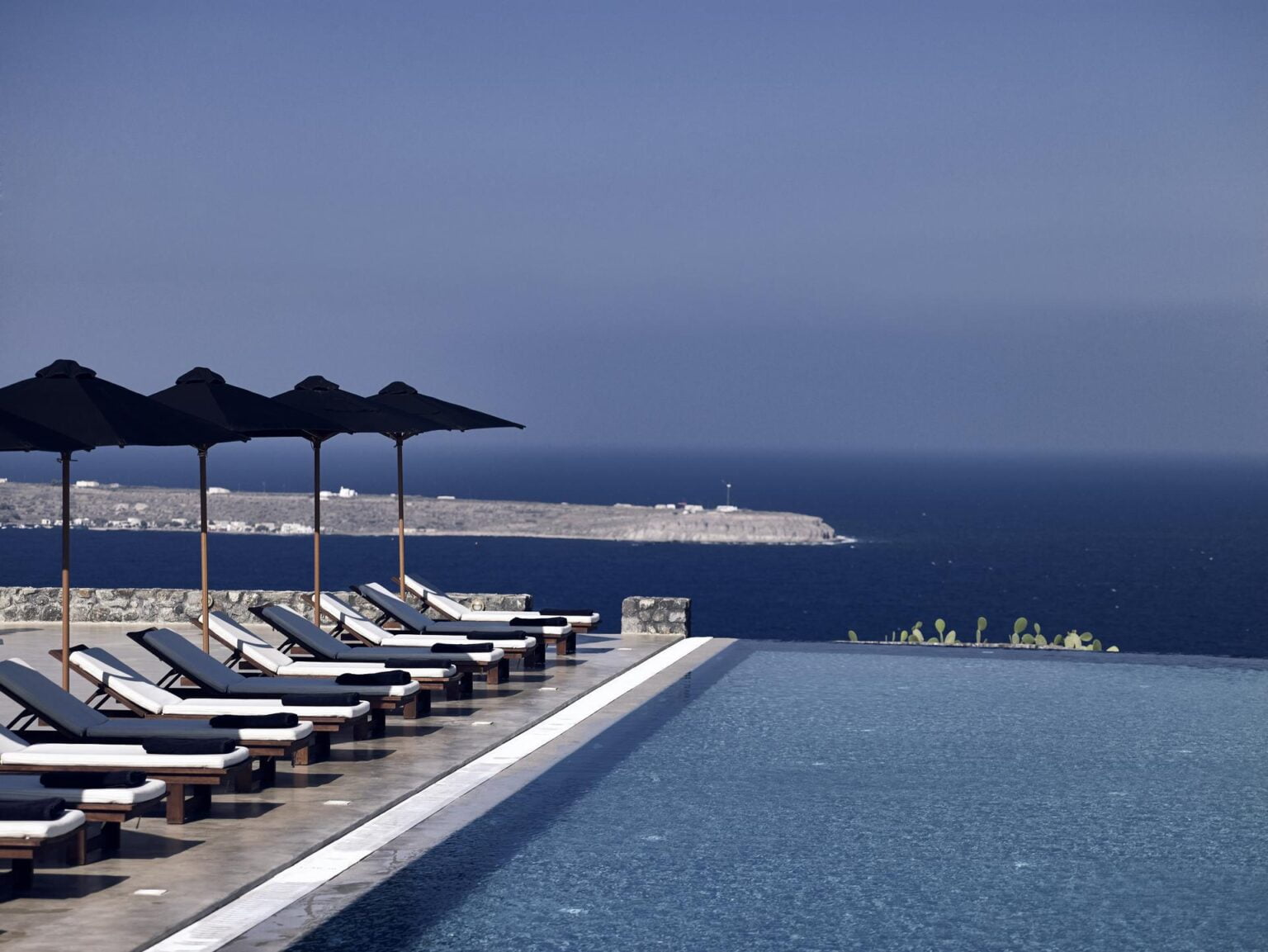 Santo Maris Oia Luxury Suites and Spa 18