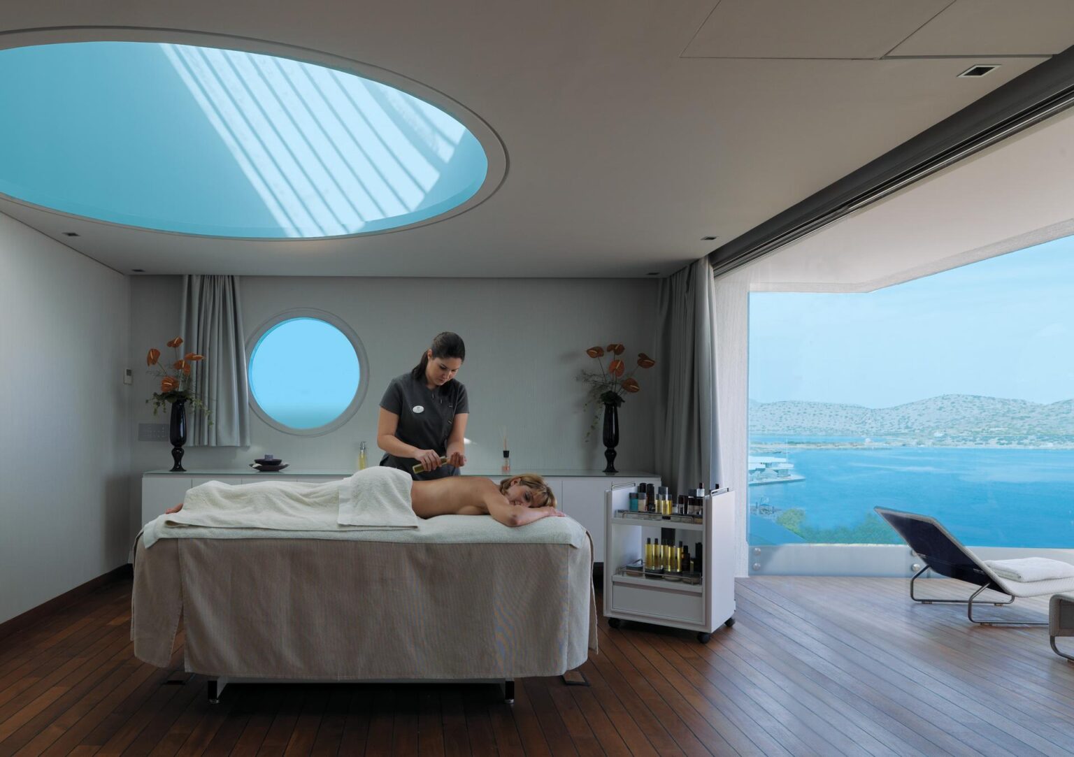 30314570-H1-SPA_SUITE.jpg