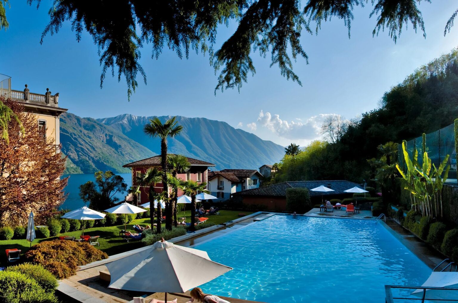 31-Flowers-Pool.jpg