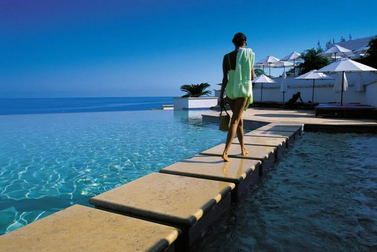 Anassa Hotel,Discover the exclusive and unique Anassa Hotel in Neo Chorio,Enjoy hospitality by choosing a suite with a private jacuzzi and more,The property offers luxurious villas ranging from 178 to 225 square meters,A sea-view tavern and a restaurant where you can discover local cuisine,Neo Chorio