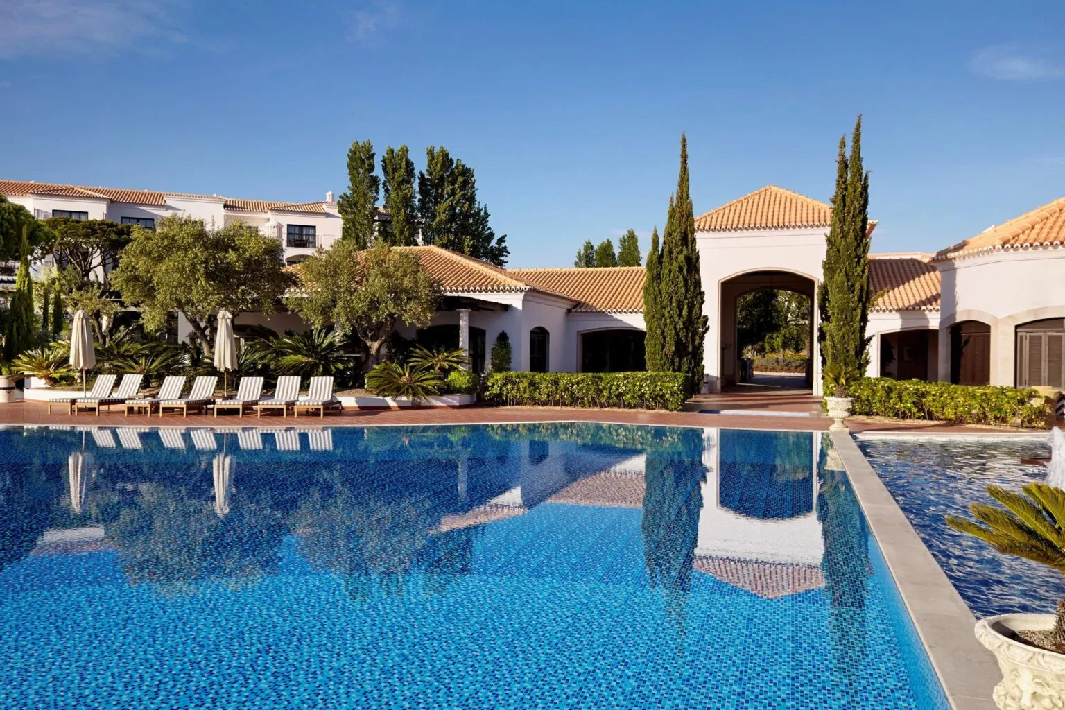4.-Main-Pool.jpg