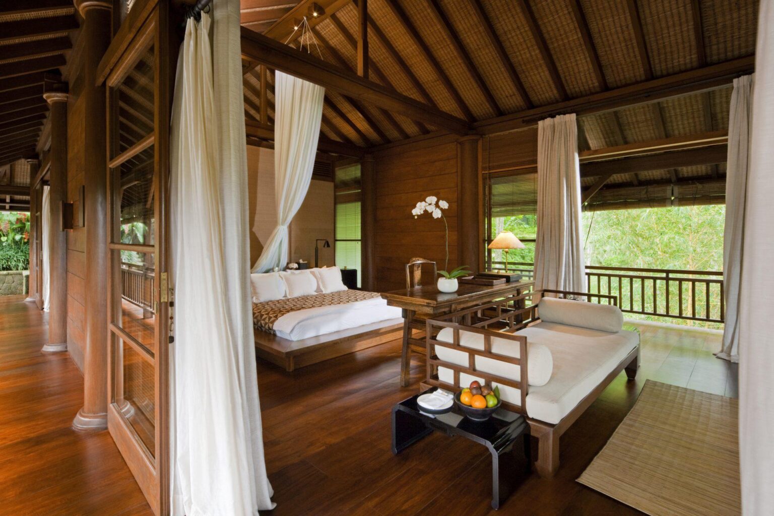 44184011-H1-Tirta_Ening_Estate_Suite.jpg